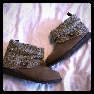 Like NEW!!! Muk Luks Bootie